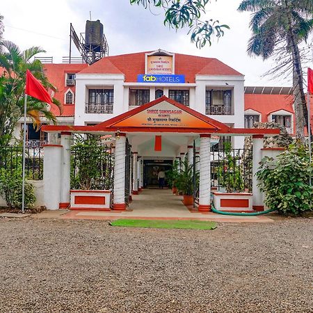 Fabhotel Prime Sukhsagar Resort ロナバラ エクステリア 写真