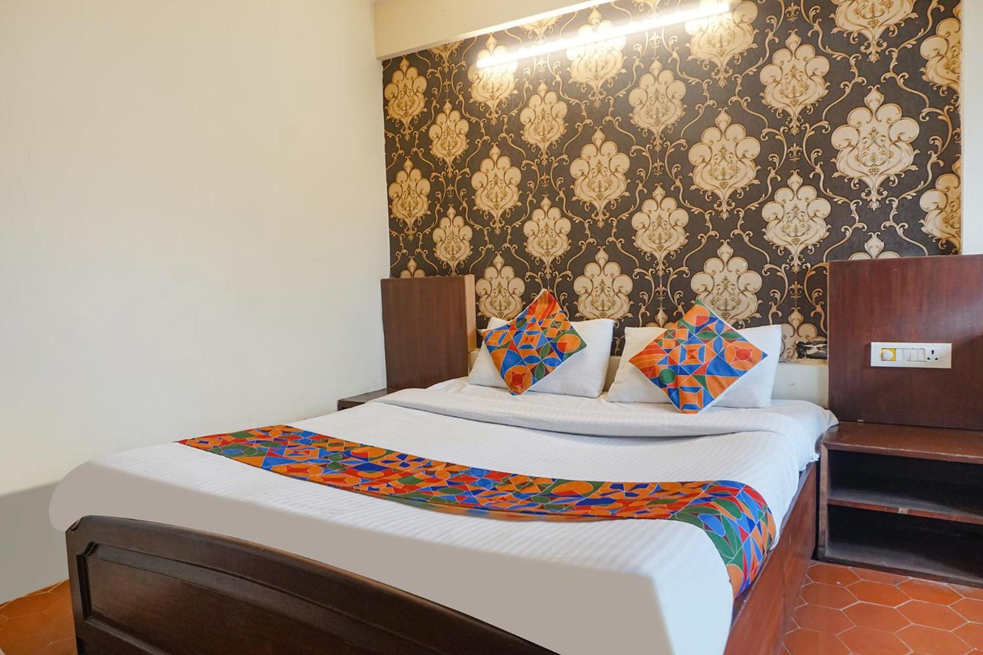 Fabhotel Prime Sukhsagar Resort ロナバラ エクステリア 写真